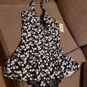 Torrid one piece bathing suit